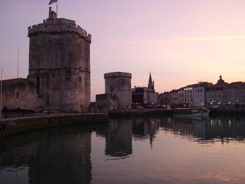 La Rochelle at night © SW